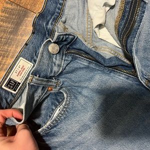 Gap barrel jean